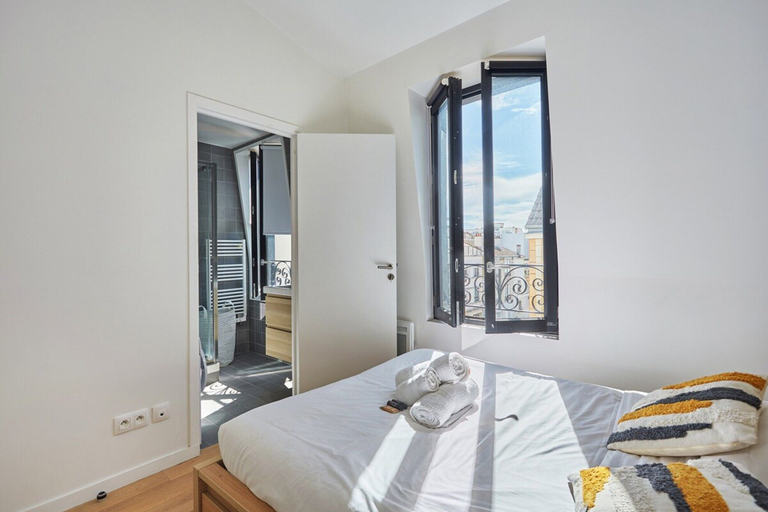 Bedroom 2, New Apartment Boulogne Facing "les Passages", Hauts-de-Seine