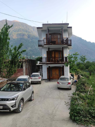Exterior & Views, The veteran house, Kullu