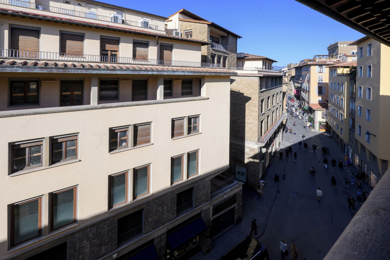 Exterior & Views 2, Domus Uffizi, Florence