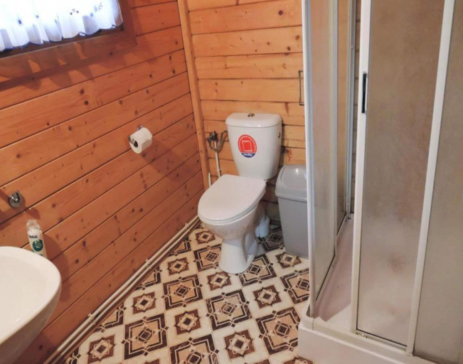 Bathroom 5, Bungalow Near Turquoise Lake and Baltic Sea, Kamień