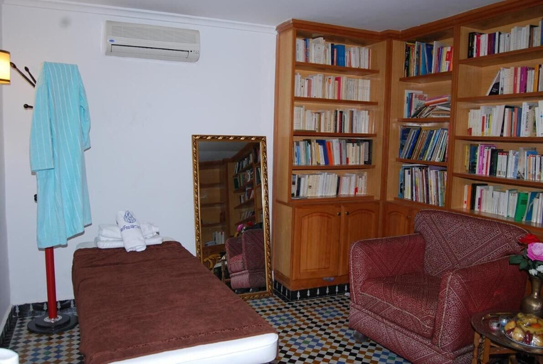 Bedroom 2, Room in B&B - Riad Authentic Palace & Spa - Suite Al Casaba, Fès