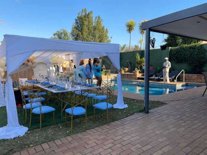Food & Drinks, Casa Eastgate, City of Johannesburg
