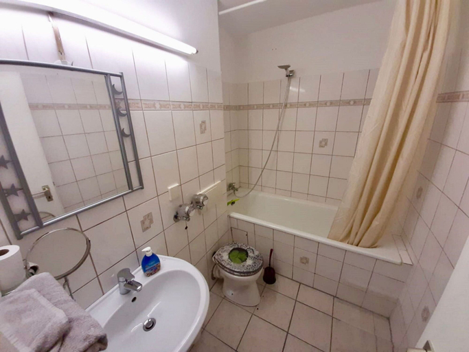 Bathroom 5, Apartment with Balcony, Neuss, Rhein-Kreis Neuss