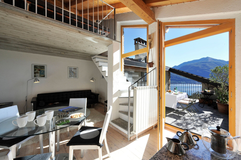 Room 5, Belmonte Terrazzo in Calozzo, Como