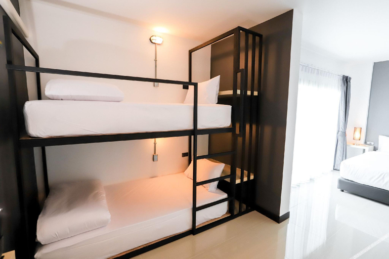 Bedroom 2, The Rest Hotel - Prachuab kriri khan, Muang Prachuap Khiri Khan
