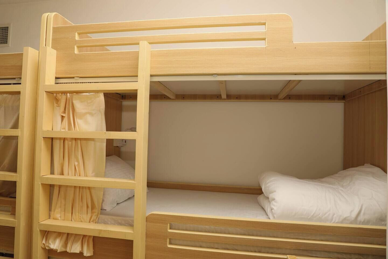 Bedroom 5, SEASIDE HOSTELS, Dubai