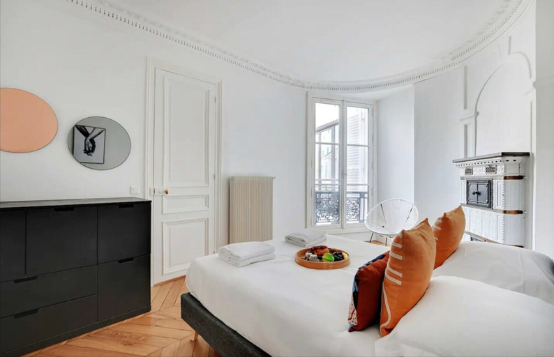 Room 2, Sublime Apartment Center of Paris Le Marais 3 bdrs, Paris