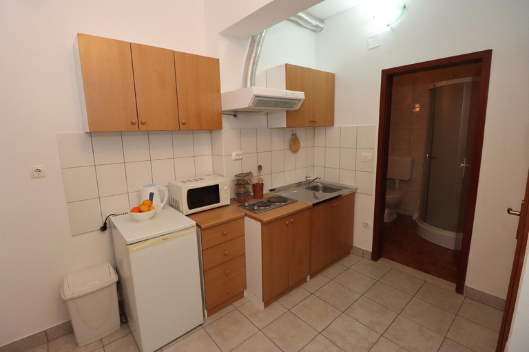 Others 5, Apartments in a quiet neighborhood, Dugi Rat