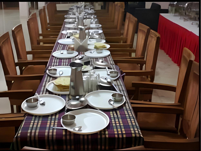 Food & Drinks 2, Hotel Sambodhi, Raisen