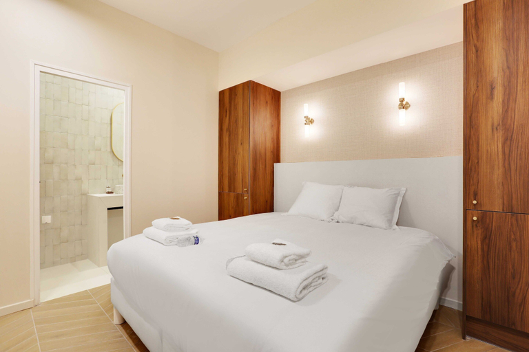 Bedroom 2, Chic Apartment - 3br/8p - Le Marais, Paris