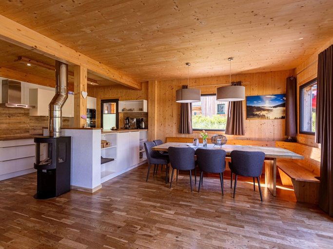 Others 5, Spacious chalet with sauna, Murau
