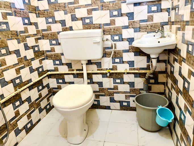 Bathroom 3, Capital Heritage Homestay, Kamrup Metropolitan
