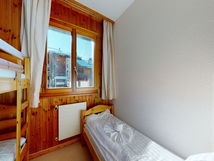 Room 4, Stunning Apartment With Valley and Mountains, Conthey