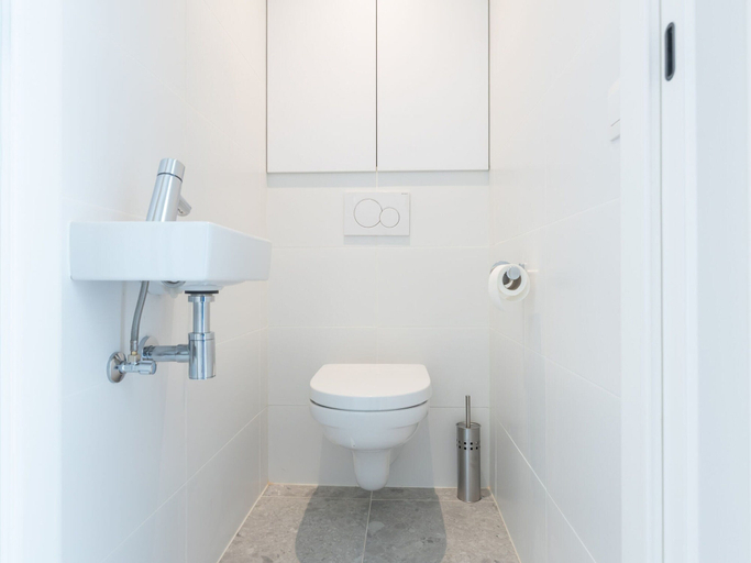 Bathroom 2, Newly Built Rooftop Flat With Sun-facing Terrace, West-Vlaanderen