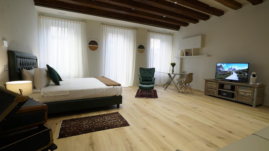 Others 3, Diana's luxury guest house, Padua