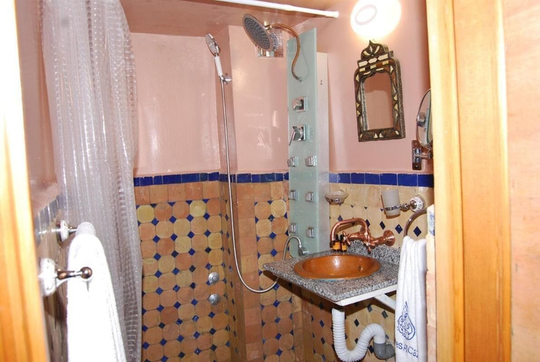 Bathroom, Room in B&B - Riad Authentic Palace & Spa - Rayhana, Fès