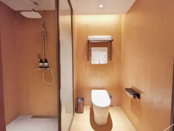 Bathroom 5, Ji Hotel (Tonghua Railway Station Plaza Store), Tonghua