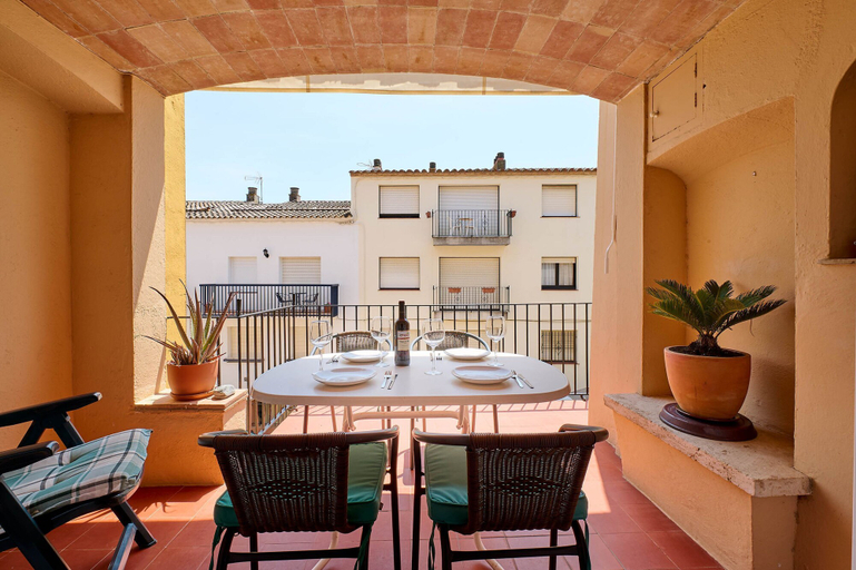Room 2, Llevant in Llafranc With 3 Bedrooms and 2 Bathrooms, Girona