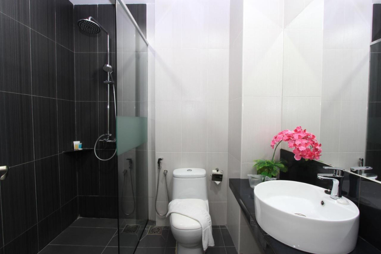 Bathroom 4, Ipoh Downtown Hotel, Kinta