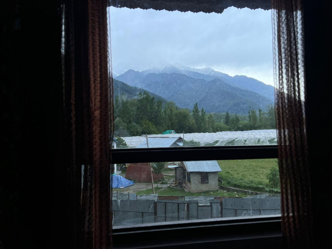Others 2, Mountain Orchard Retreat Pahalgam, Anantnag