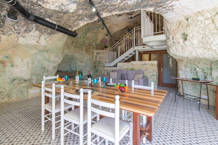 Room 3, Pleasant Stone House Jacuzzi St Martin