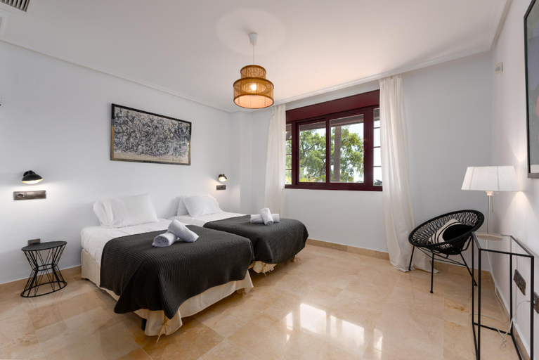 Others 5, Penthouse El Soto de Marbella, Málaga
