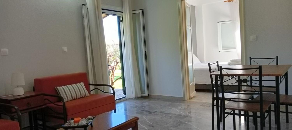 Facilities 5, ALONAKI BAY, Ionian Islands