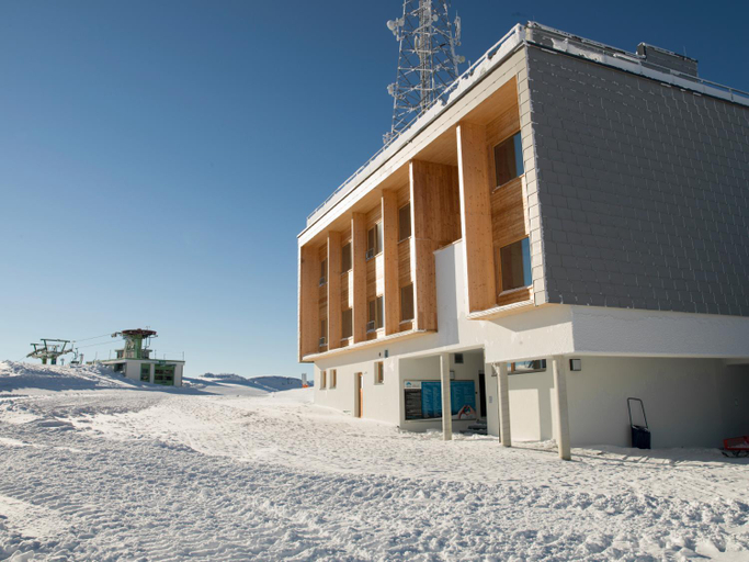 Others 5, Venet Gipfelhutte, Landeck