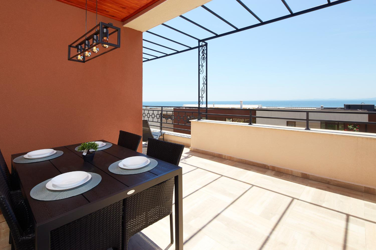 Others 2, Niko's Apartments Deluxe, Nesebar