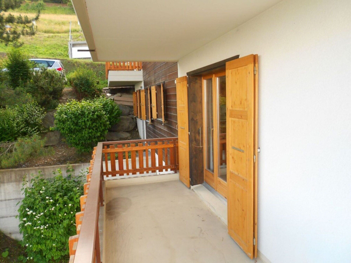 Balcony, Luxury Apartment Amidst Hills, Conthey