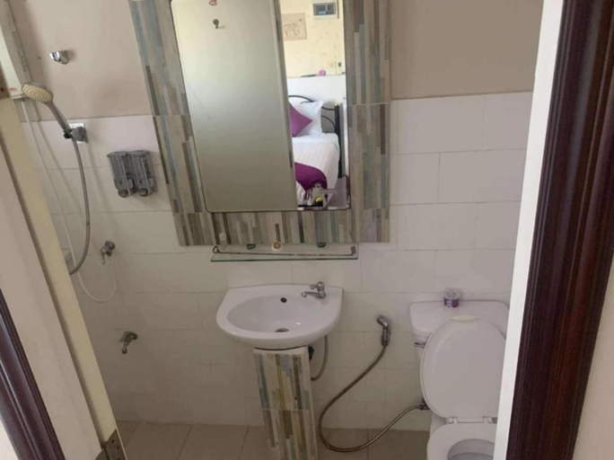 Bathroom 4, TC House And Cafe, Muang Chiang Mai