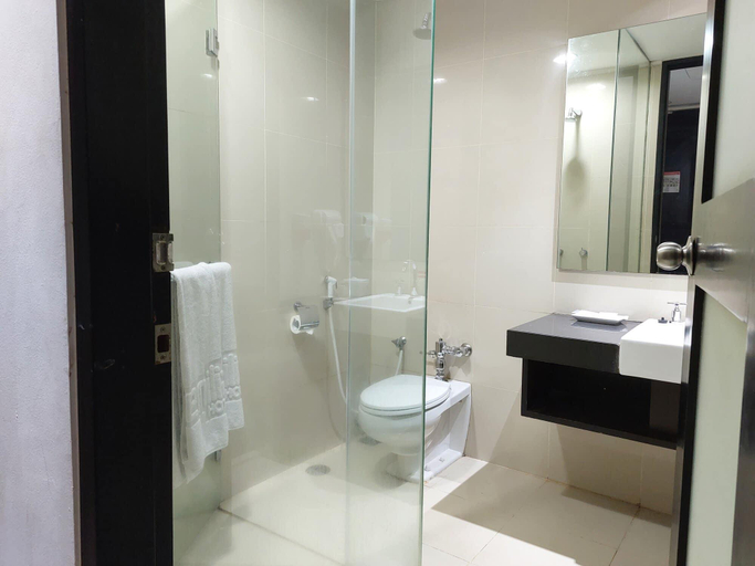 Bathroom 4