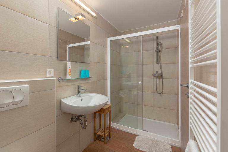 Bathroom 3, Apartments Bor, Bohinj