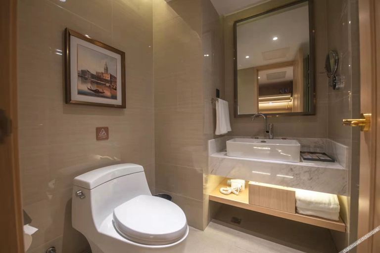 Bathroom 3, ウィーンホテル(), Chongqing