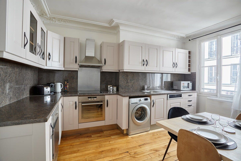 Private kitchen 3, Sublime Appartement Champs Elysees, Paris