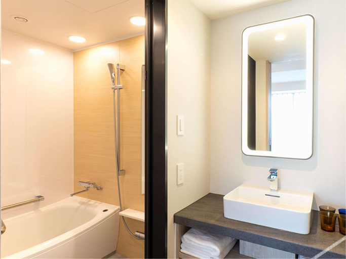 Bathroom 5, JR-East Hotel Mets Yokohama, Yokohama