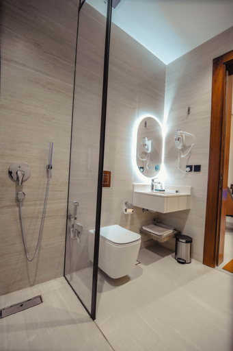 Bathroom 3, kanin hotel apartment, Riyadh