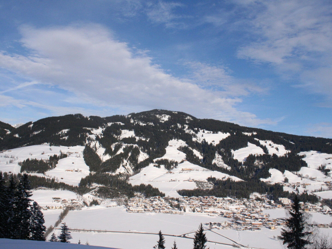 Others 3, Chalet in Kirchberg Near Ski Lift, Kitzbühel