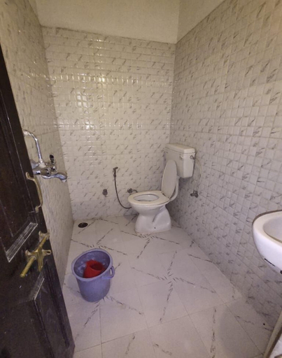 Bathroom 5, Hotel Nandini, Varanasi