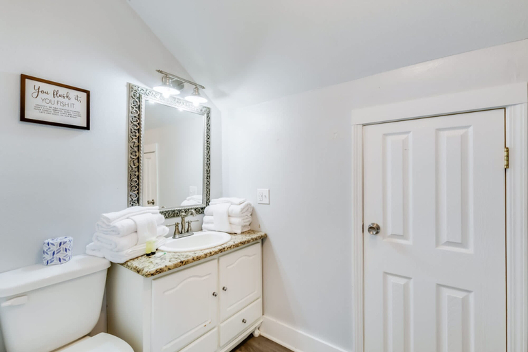 Room 2, Sel De Vie 6 BR Sleeps 18 dog Friendly, Baldwin