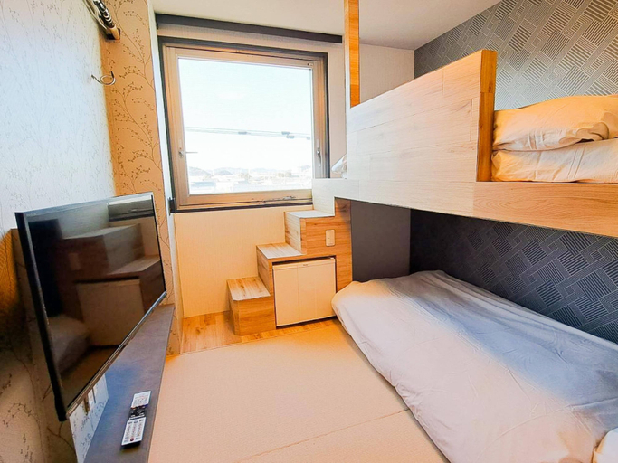 Bedroom 2, Hotel Areaone Naruto, Naruto