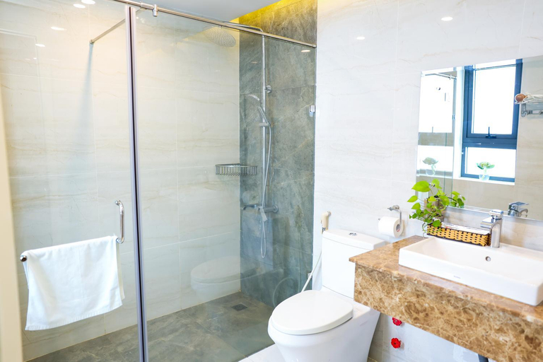 Bathroom 13
