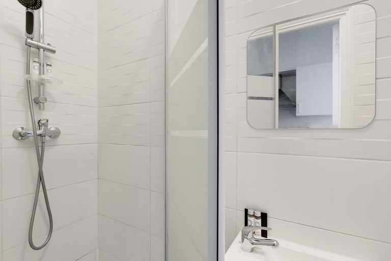Bathroom 4, Lovely Studio for 2 People - Levallois-perret, Hauts-de-Seine