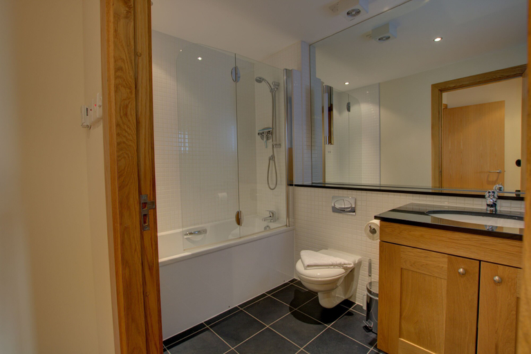 Room 2, No 10 The Links Apartment Brora, Highland
