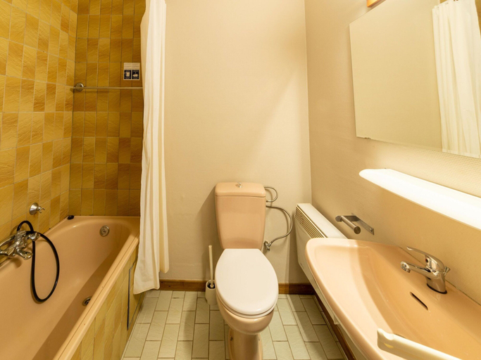 Bathroom 5, Villa in Ardennes with Sauna and Jacuzzi, Namur
