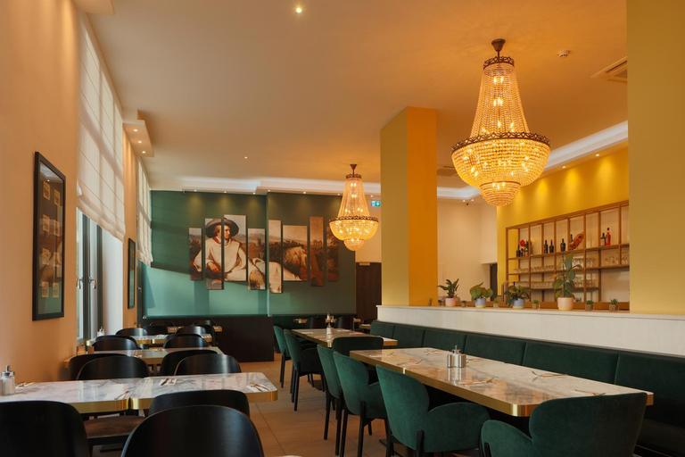 Restaurant 12