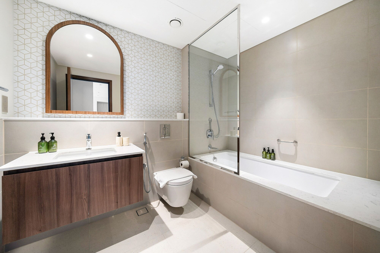 Room 4, Vida Creek Beach - 2404 1BD, Dubai
