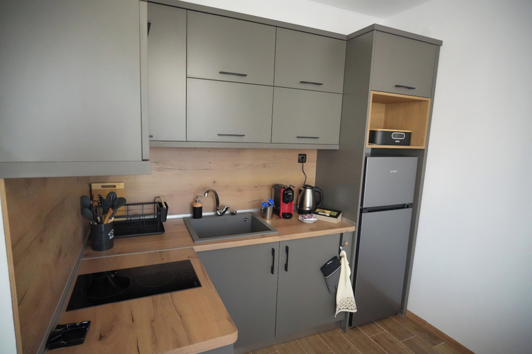 Private kitchen 2, 2 Bed Apt - Sleeps 4, Terrace & Pet Friendly, Sandanski
