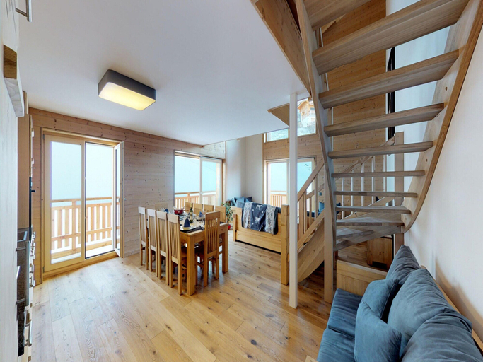 Dining 4, Apartment for Larger Gatherings, Sion