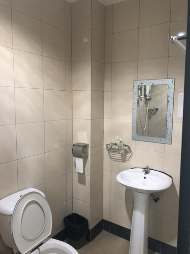 Bathroom 4, ペルマイ ホテル シブ, Sibu